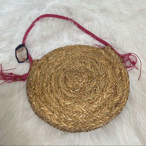 NEW Sun N’ Sand round straw bag with pink strap - Picture 4 of 10